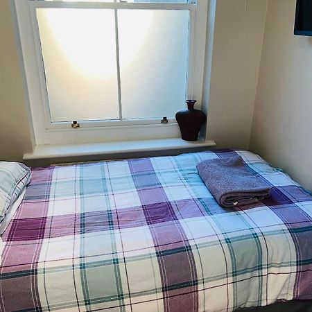 Bed For The Night, Close To Beach, Shops , Train St Leonards-on-Sea 外观 照片